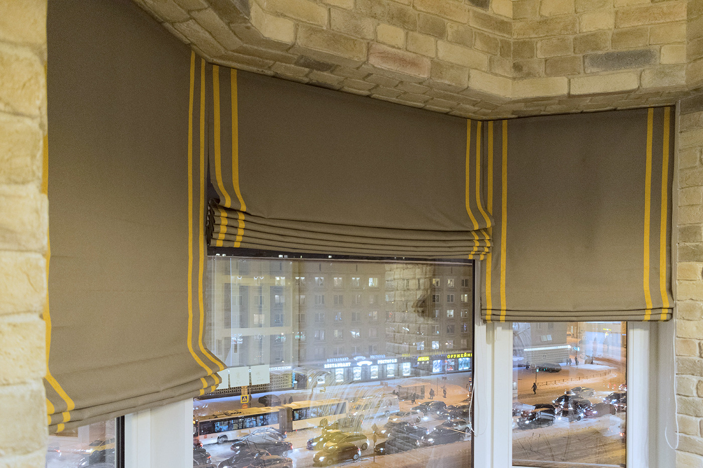 Римские шторы с окантовкой фото
